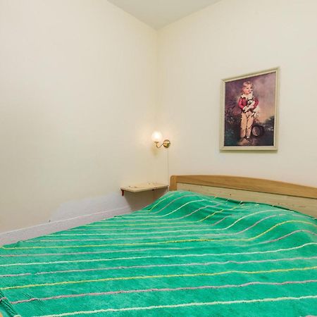 2 Bedroom Nice Apartment In Jablanac Buitenkant foto